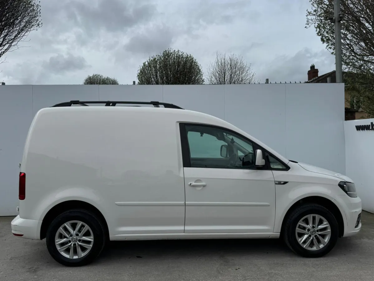 Volkswagen Caddy HIGHLINE TDI 102HP MANUAL - Image 2