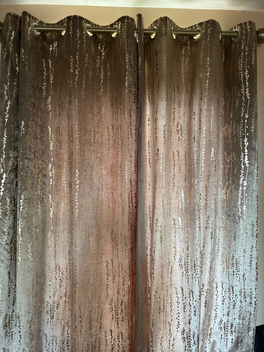 Champagne & Gold Velvet Curtains - Image 2