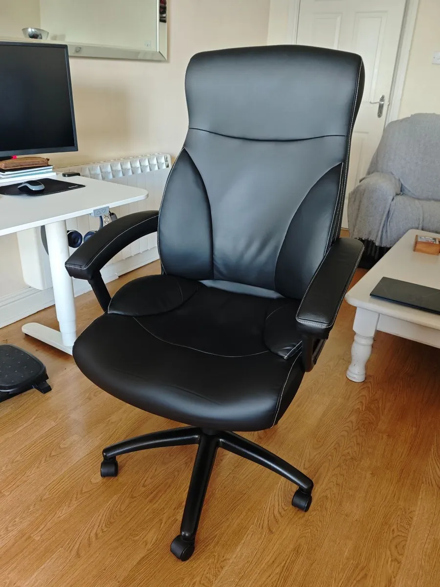 Black Office Chair - Image 1