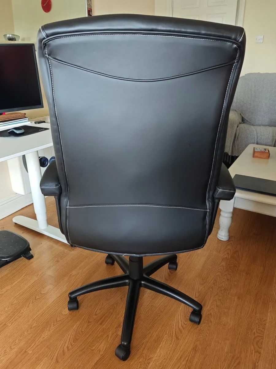 Black Office Chair - Image 3
