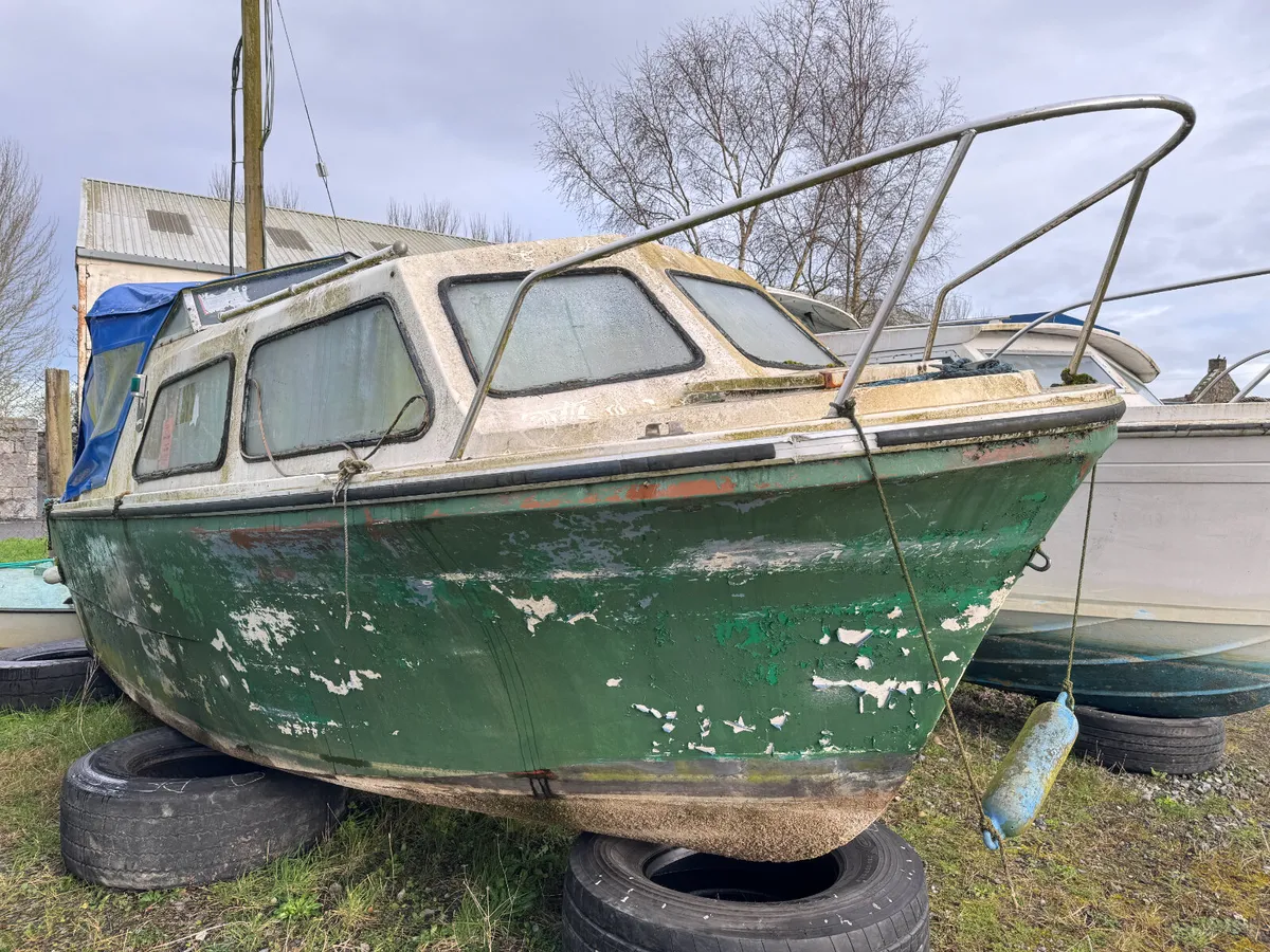 UNRESERVED VIKING 20 CRUISER FOR AUCTION - Image 4