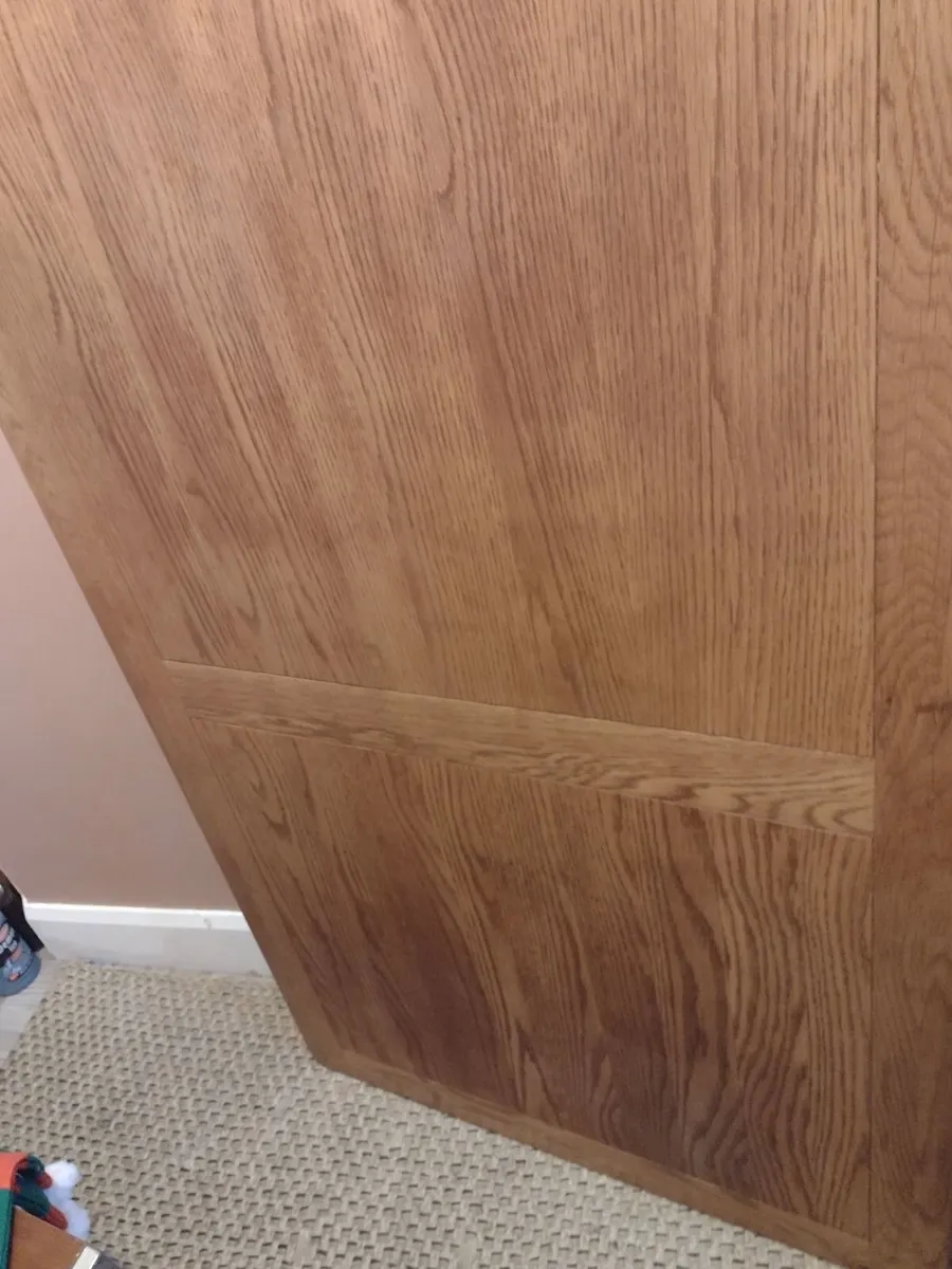 Beautiful solid Oak EZLIVING dining table - Image 4