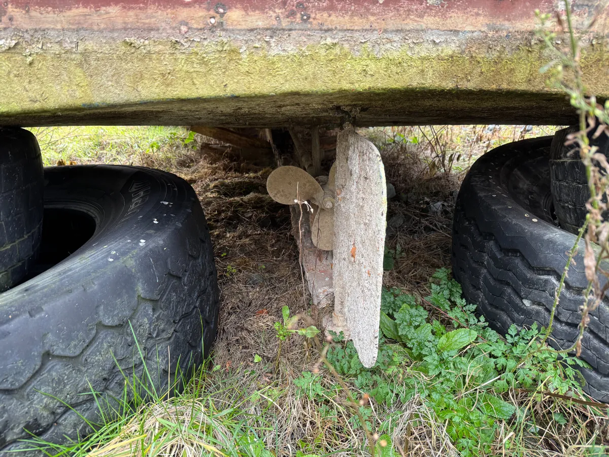 UNRESERVED ELYSIAN 27 CRUISER BOAT FOR AUCTION - Image 3