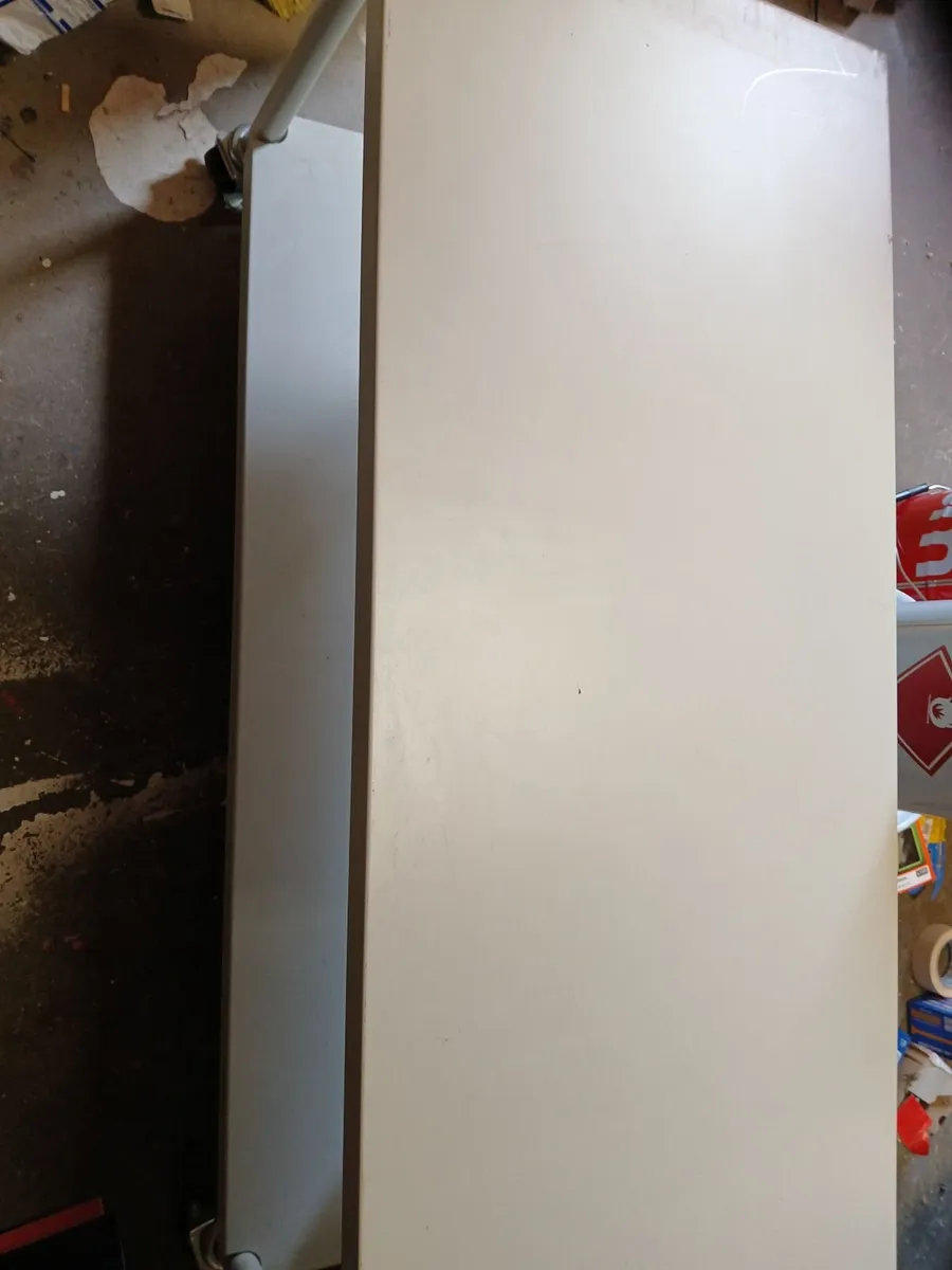 Shop display tables - Image 1