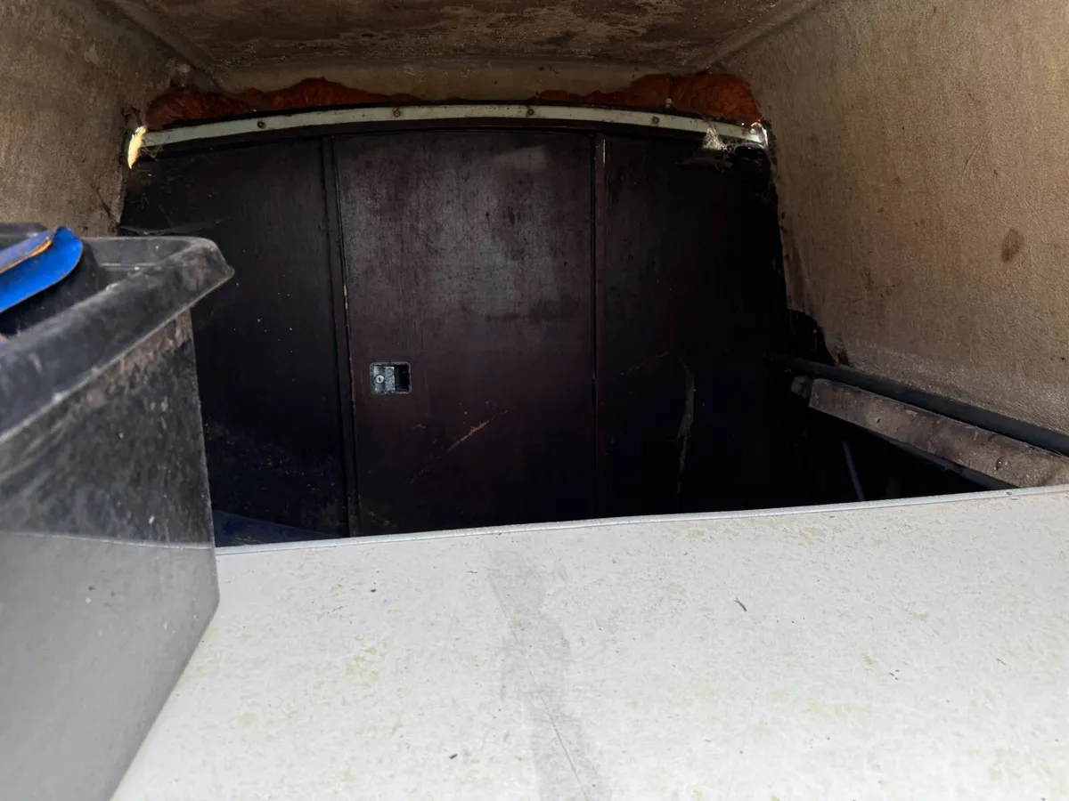 UNRESERVED CREIGHTON 32FT RIVER CRUISER FOR AUCTIO - Image 4