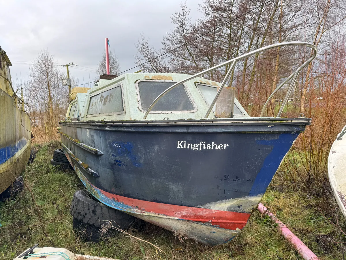 UNRESERVED CREIGHTON 32FT RIVER CRUISER FOR AUCTIO - Image 1