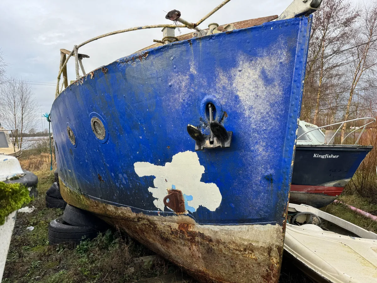 WW2 HERTIGAE REFUELLER BOAT FOR AUCTION - Image 4