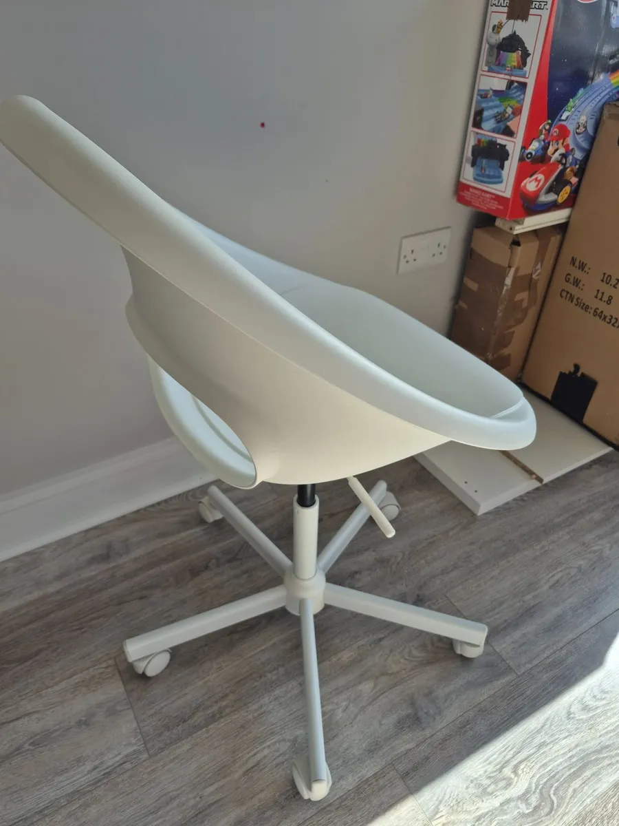 Office Chairs - Image 2