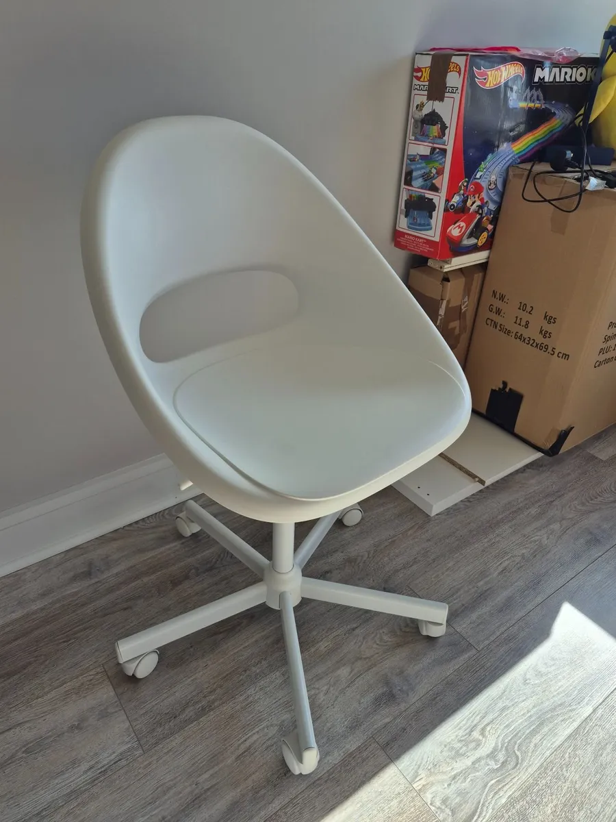 Office Chairs - Image 3