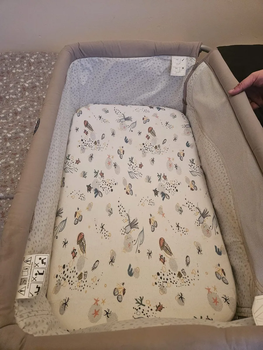 Babylo next to me Crib - Image 1