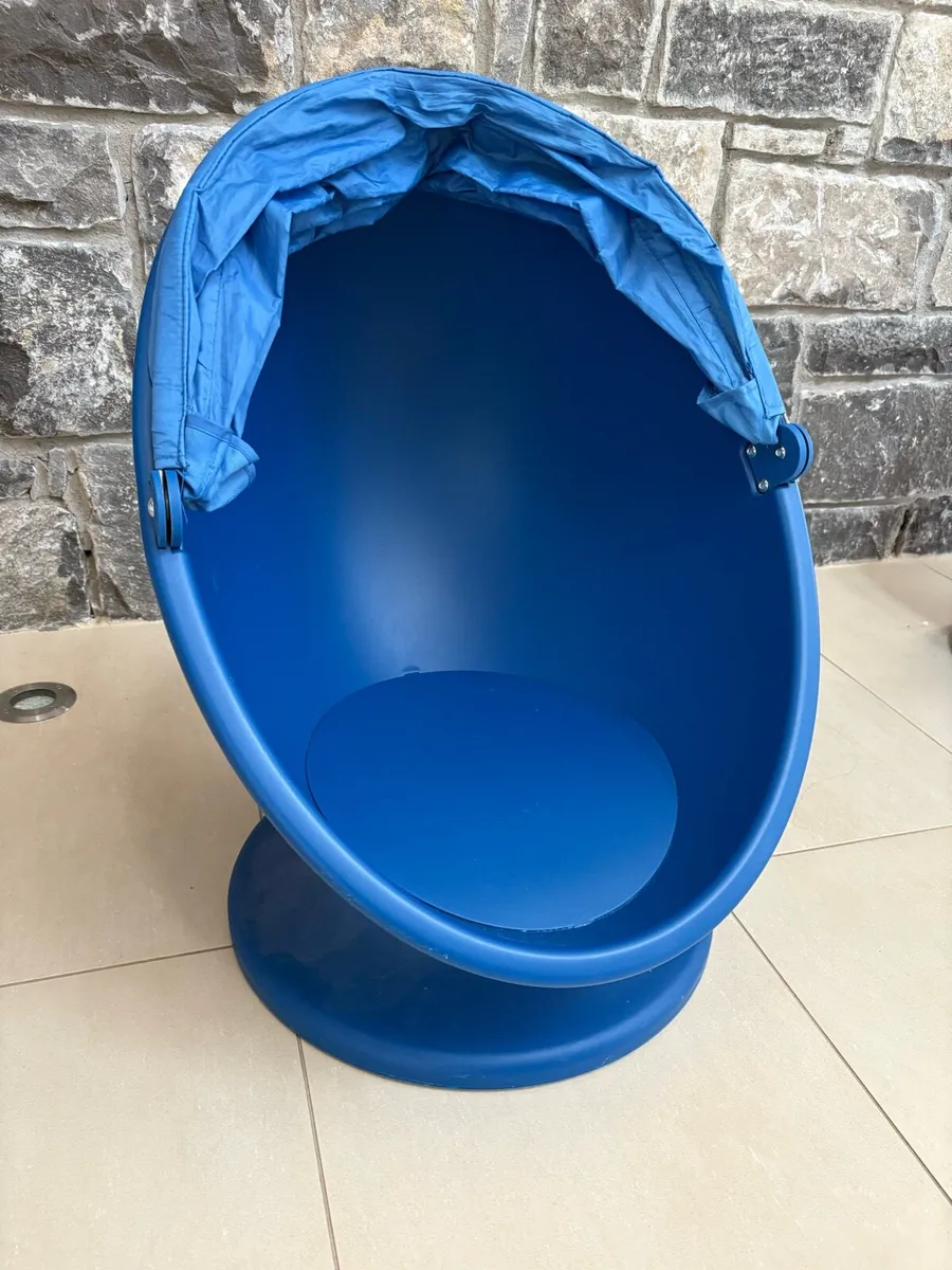 IKEA kids egg swivel chair - Image 1