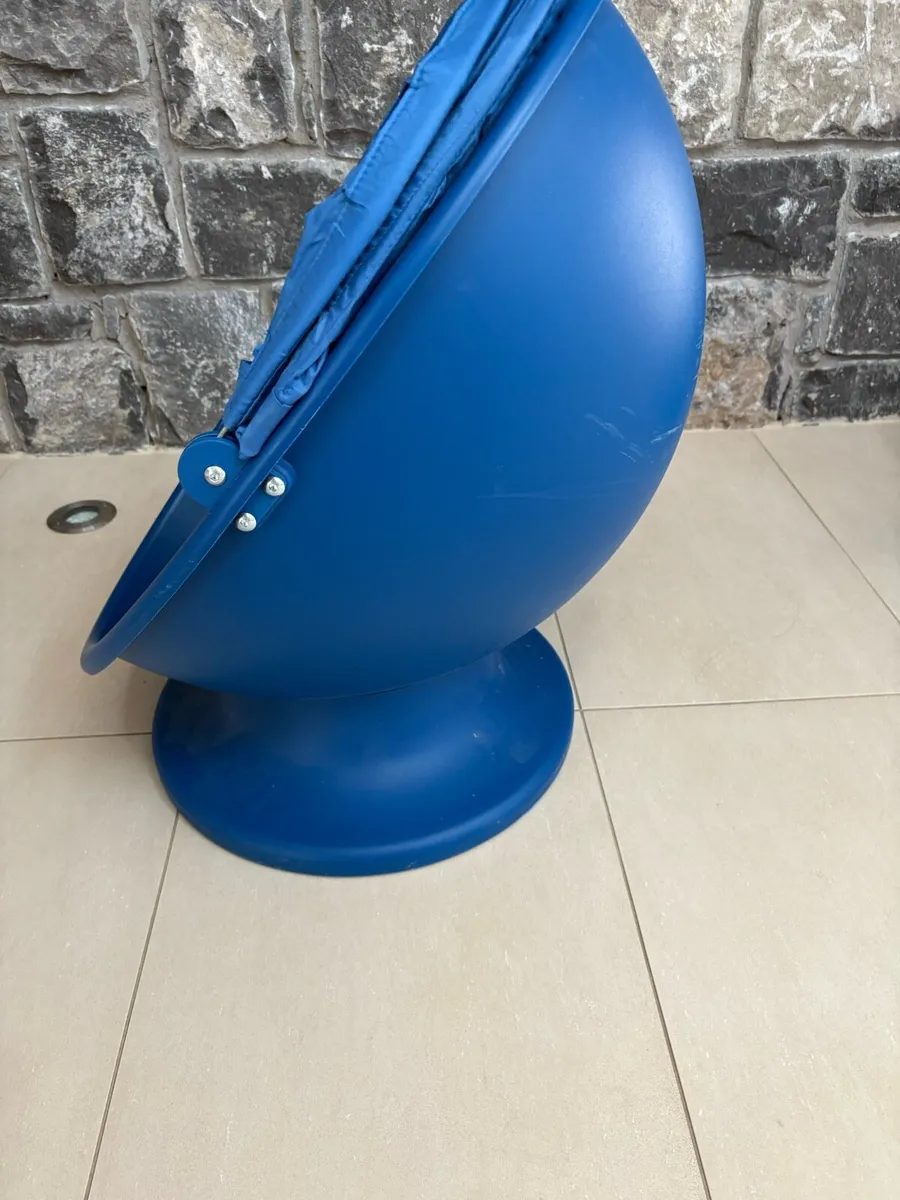 IKEA kids egg swivel chair - Image 2