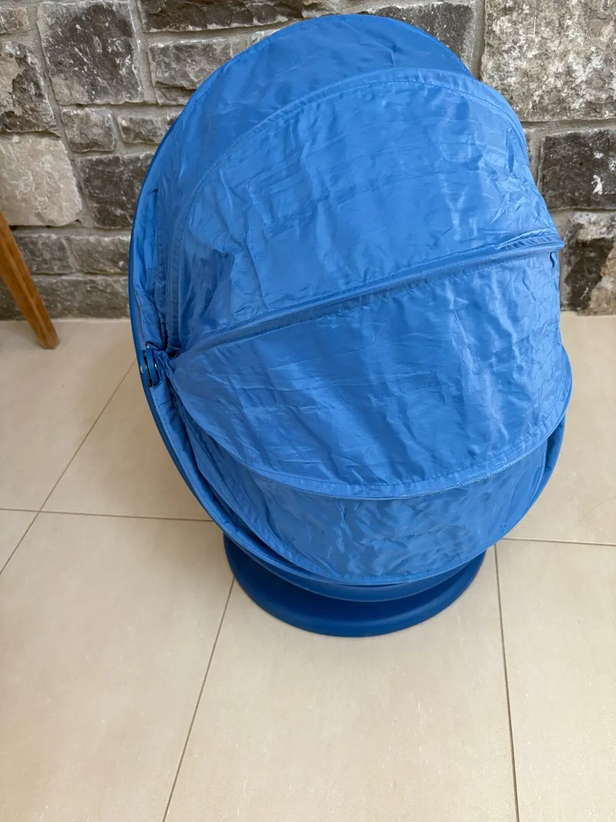 IKEA kids egg swivel chair - Image 3