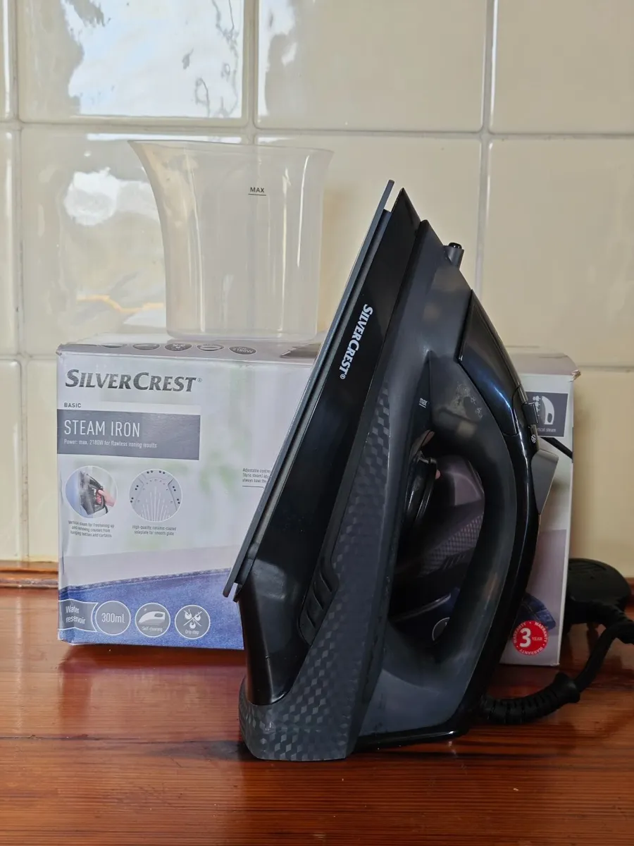 SilverCrest Steam Iron - Image 2