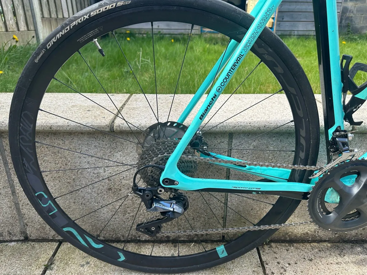 Bianchi Infinito CV Disc 59cm, Ultegra R8020 - Image 4