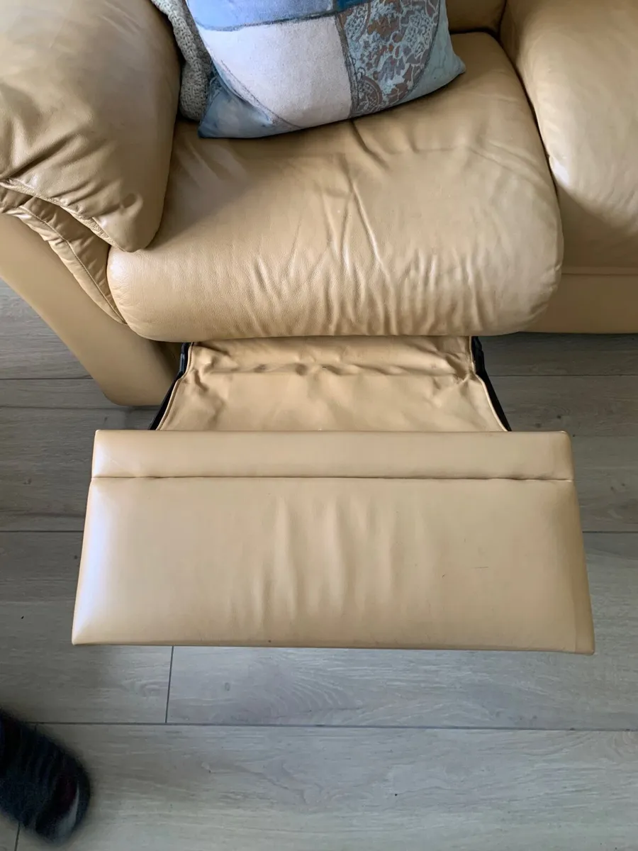 Natuzzi Leather Recliner Sofa - Image 3