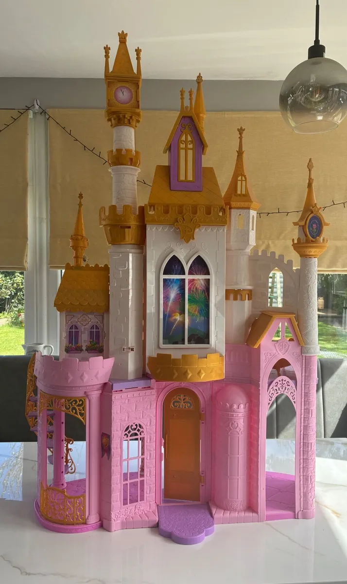 Dolls House/ Disney Celebration Princess Castle - Image 1