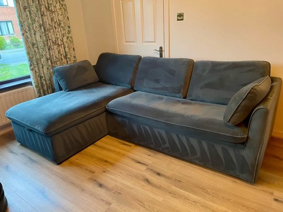 Chaise couch with storage and sofa bed - Image 2