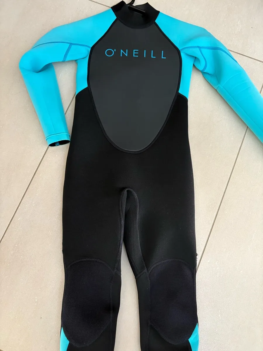 Kids O’Neills wet suit - Image 1