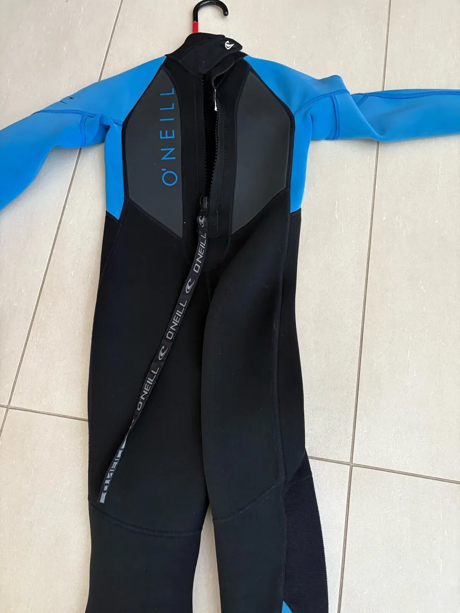 Kids O’Neills wet suit - Image 2