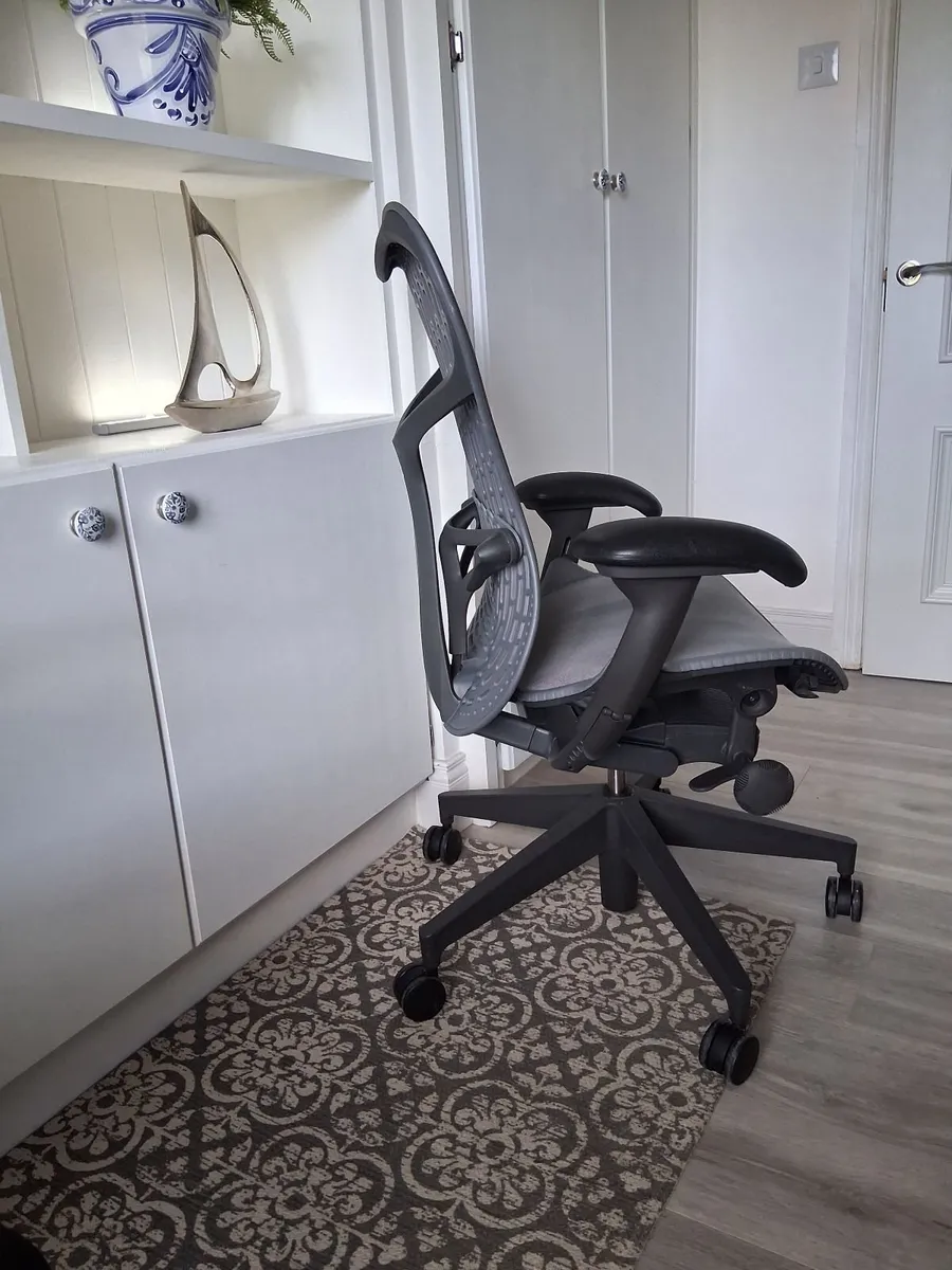 Herman Miller Mirra 2 Chair - Image 4