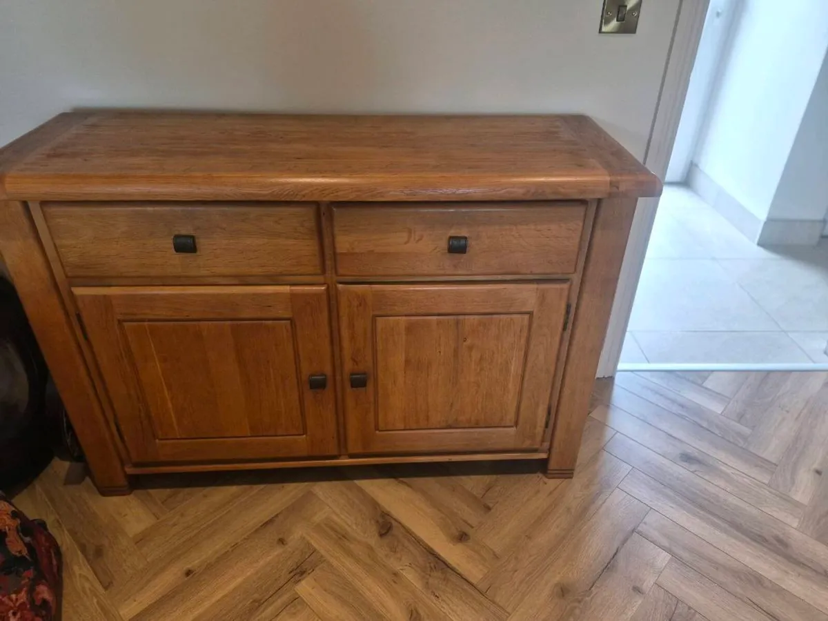 Solid oak sideboard - Image 1