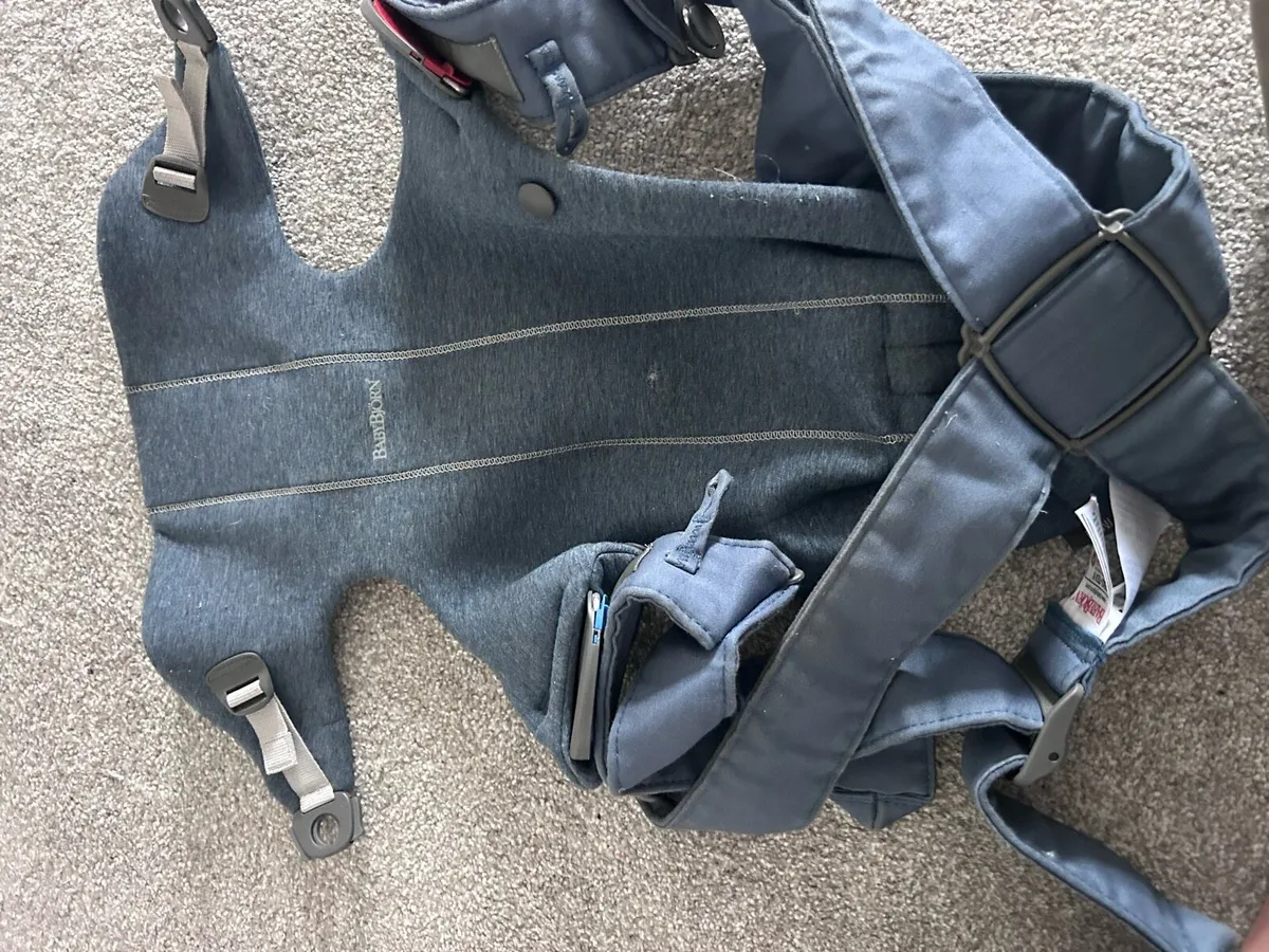 Babybjorn baby carrier - Image 1