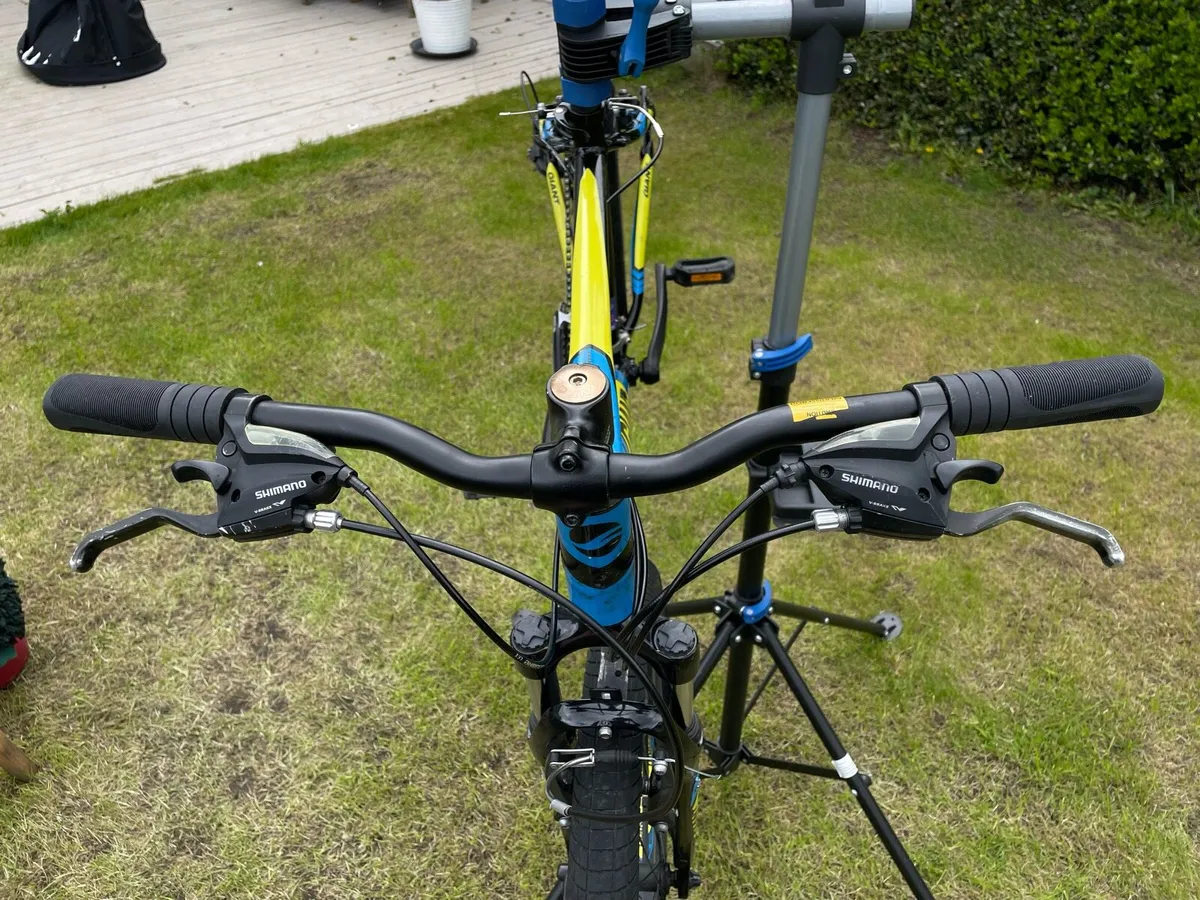 Giant Revel 2 Kid’s Mountain Bike - Image 3