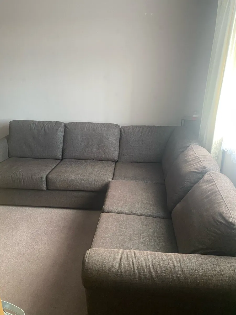 L shaped sofa - Image 1