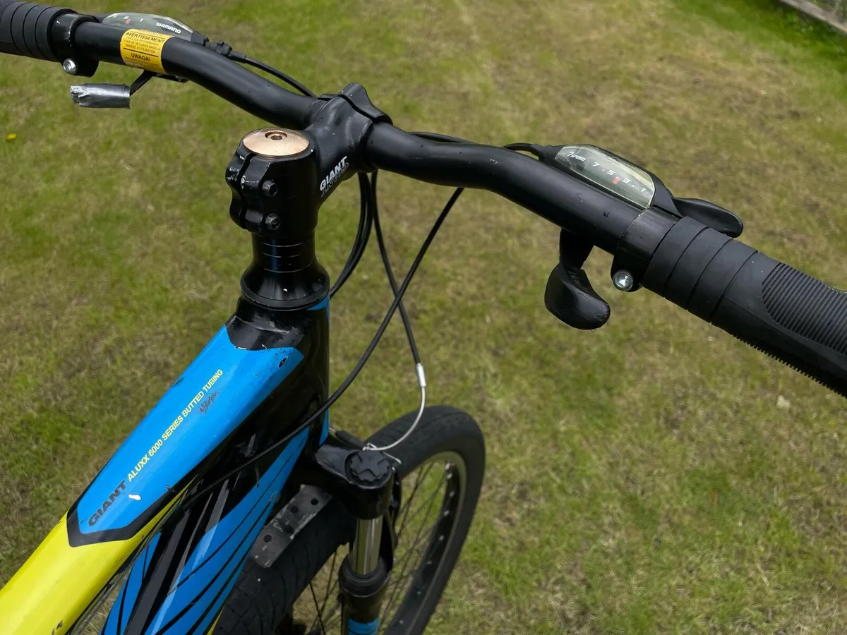 Giant Revel 2 Kid’s Mountain Bike - Image 4