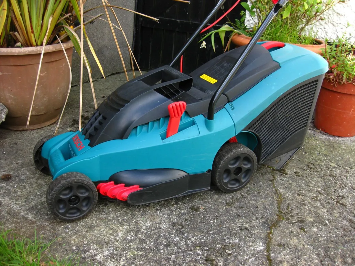 Spotless Bosch Rotak 37 Quality Electric Mower. - Image 1