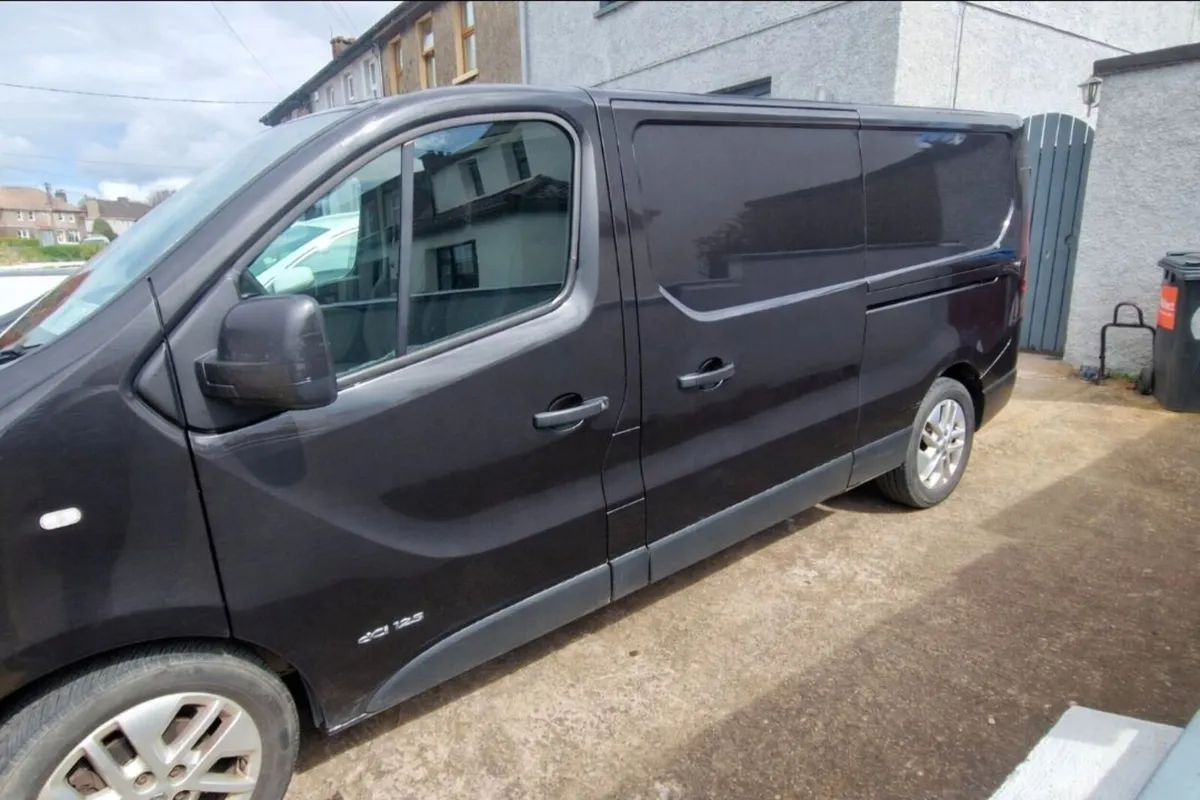 Renault Trafic 2018 - Image 2