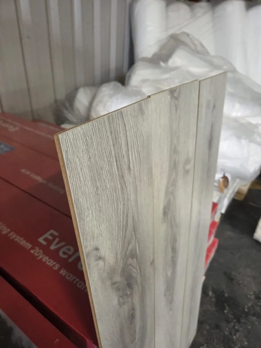 New Everest Grey 12mm Laminated Flooring - Image 3