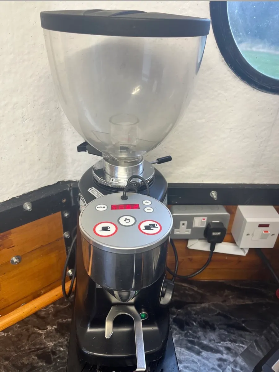 Conti coffee machine & Mazzer digital grinder - Image 2