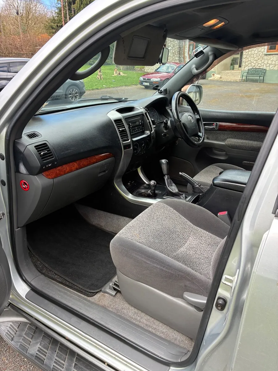 Toyota Land Cruiser 2006 - Image 4