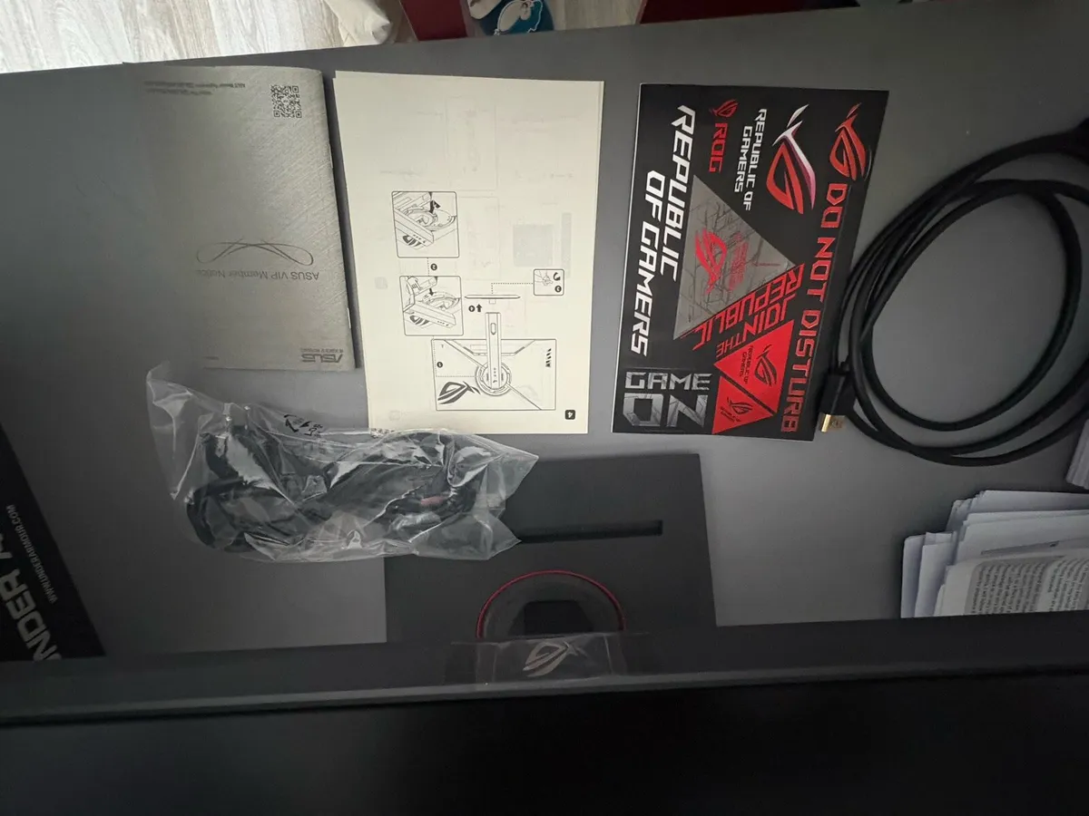 ASUS ROG monitor - Image 3