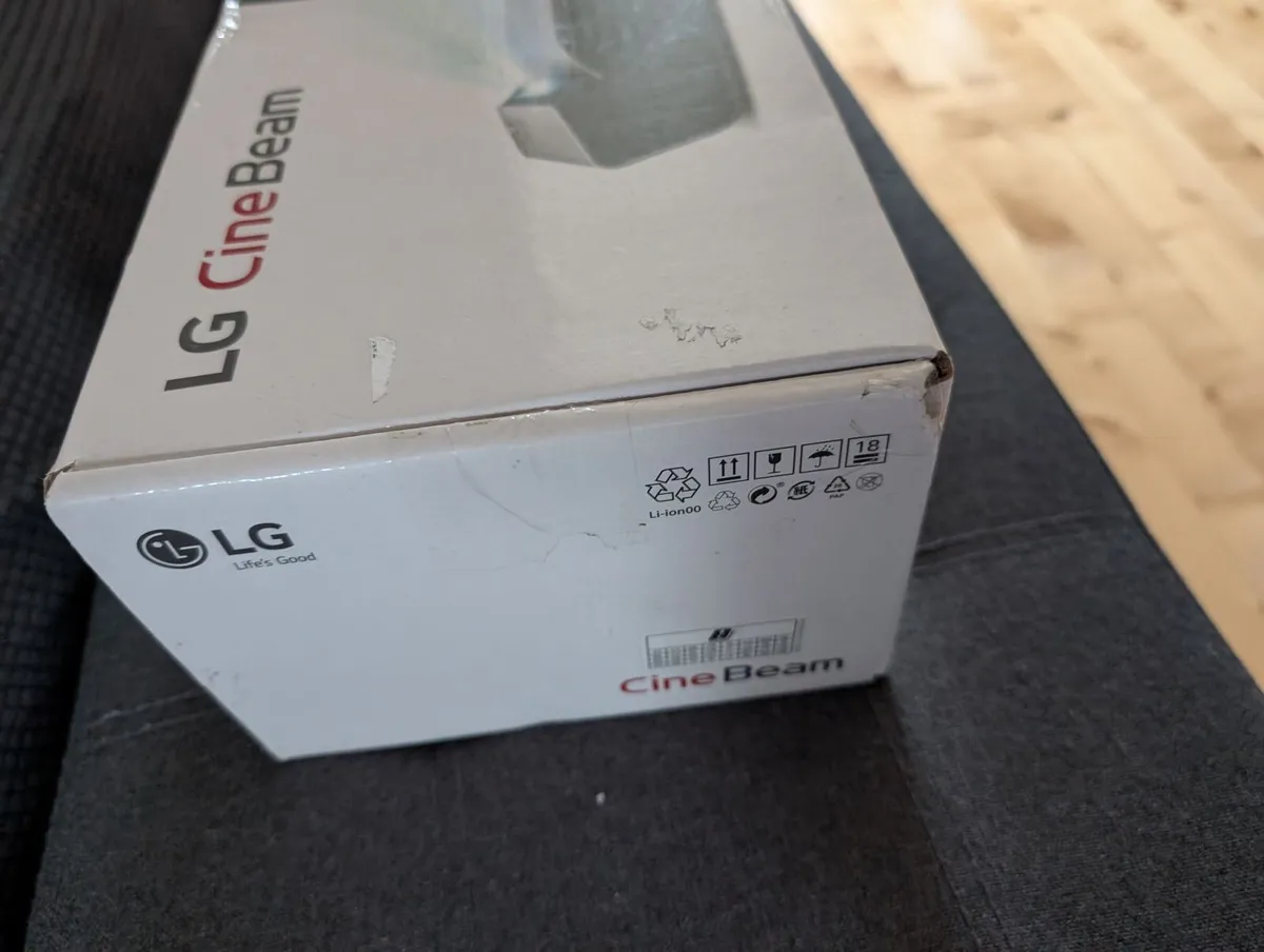 LG Cine Beam PH450 - Projector - Image 4