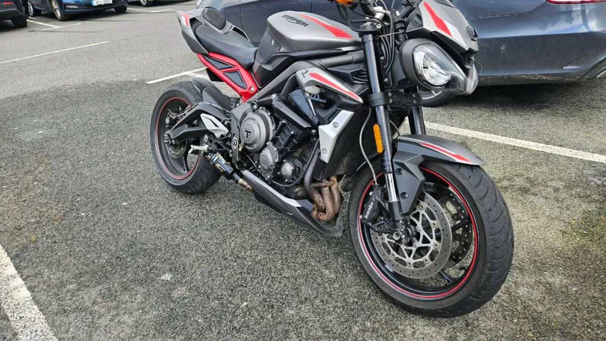 Street Triple 765R - Image 2