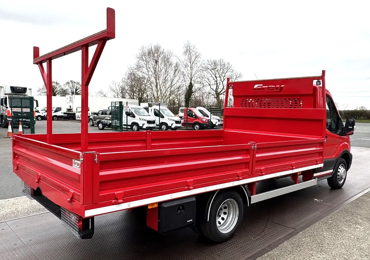 Tipping & Plant Body Painting  & Repairs Gray's - Image 4