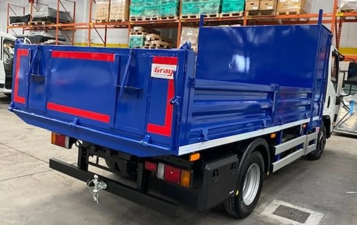 Tipping & Plant Body Painting  & Repairs Gray's - Image 1