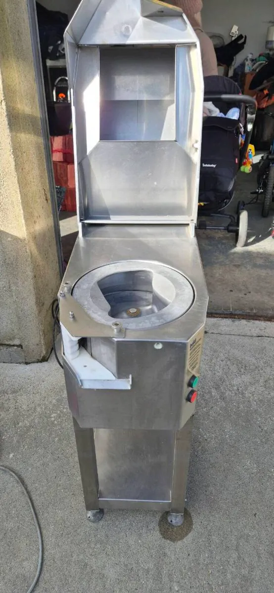 Potato peeler, chipper, scales, slicer - Image 2