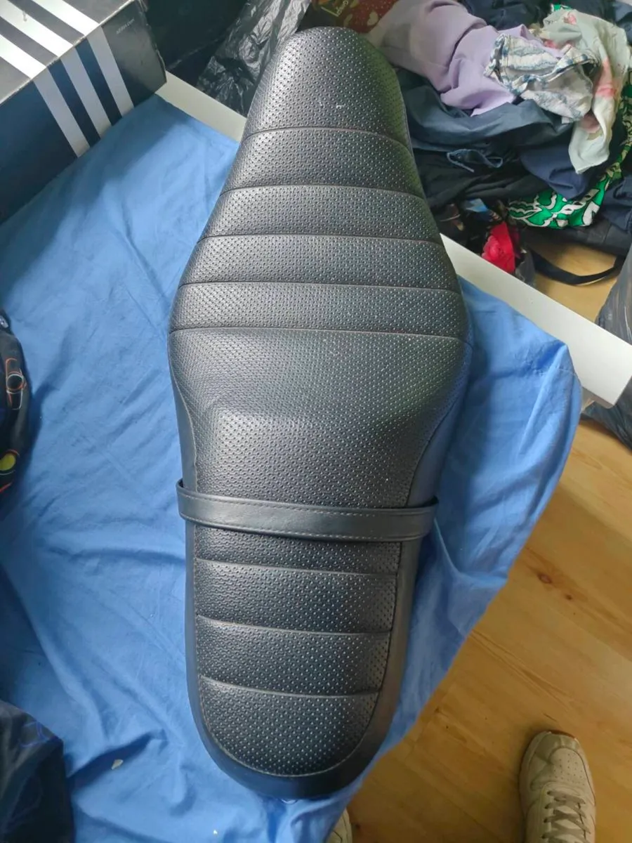 Harley Davidson Sportster seat - Image 1