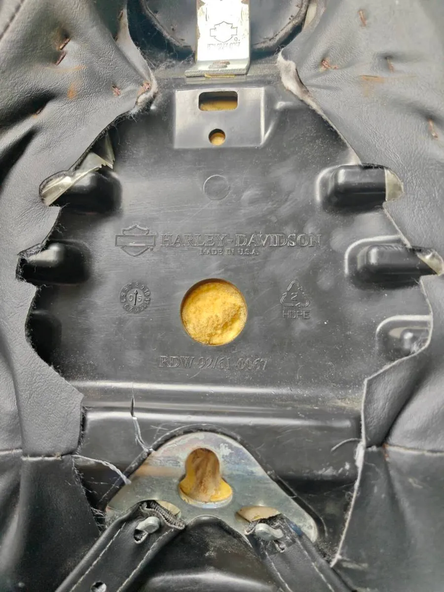 Harley Davidson Sportster seat - Image 3