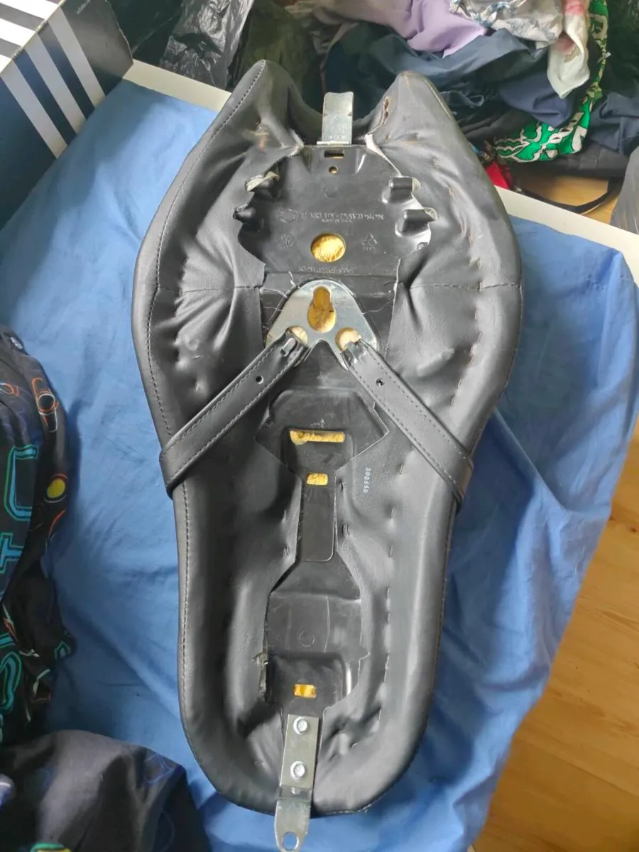 Harley Davidson Sportster seat - Image 2