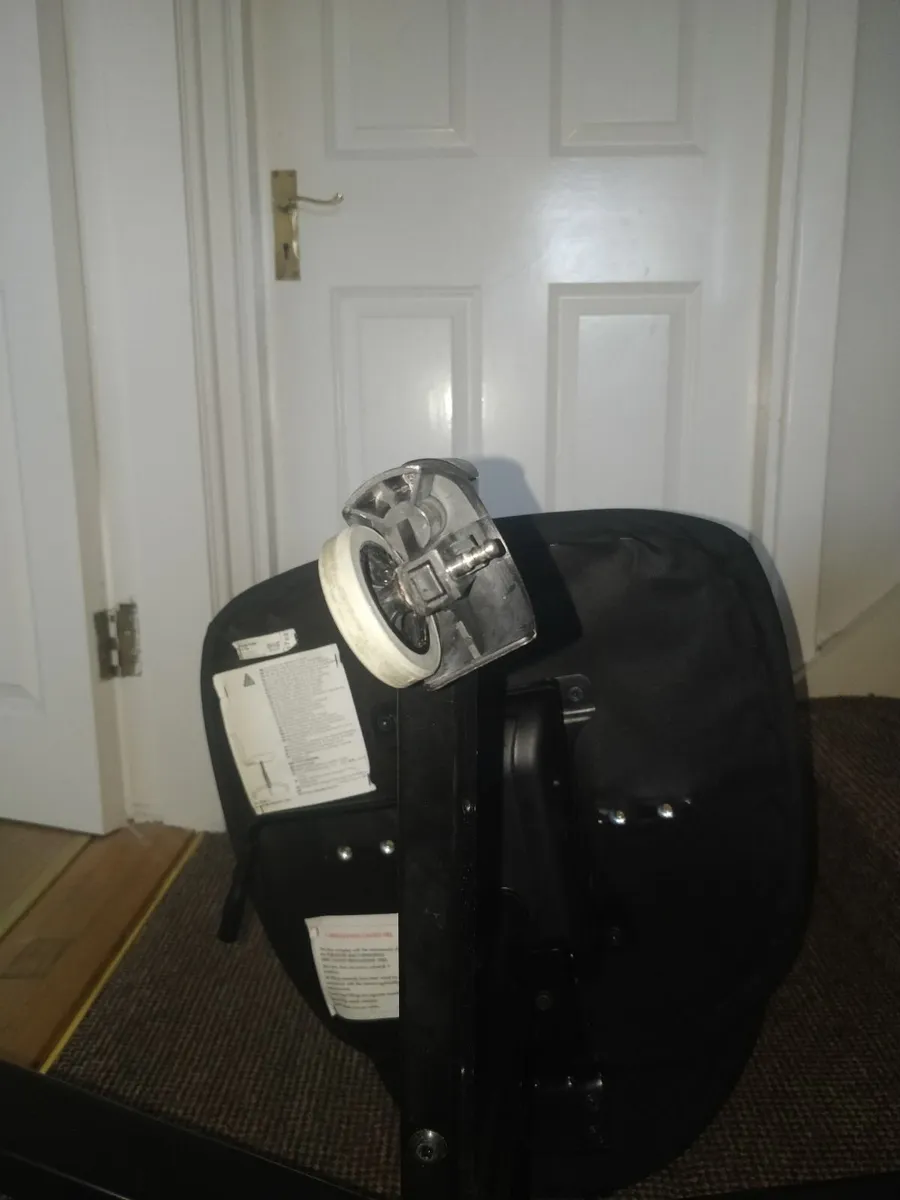 Office Chair (Almost perfectly good) - Image 4