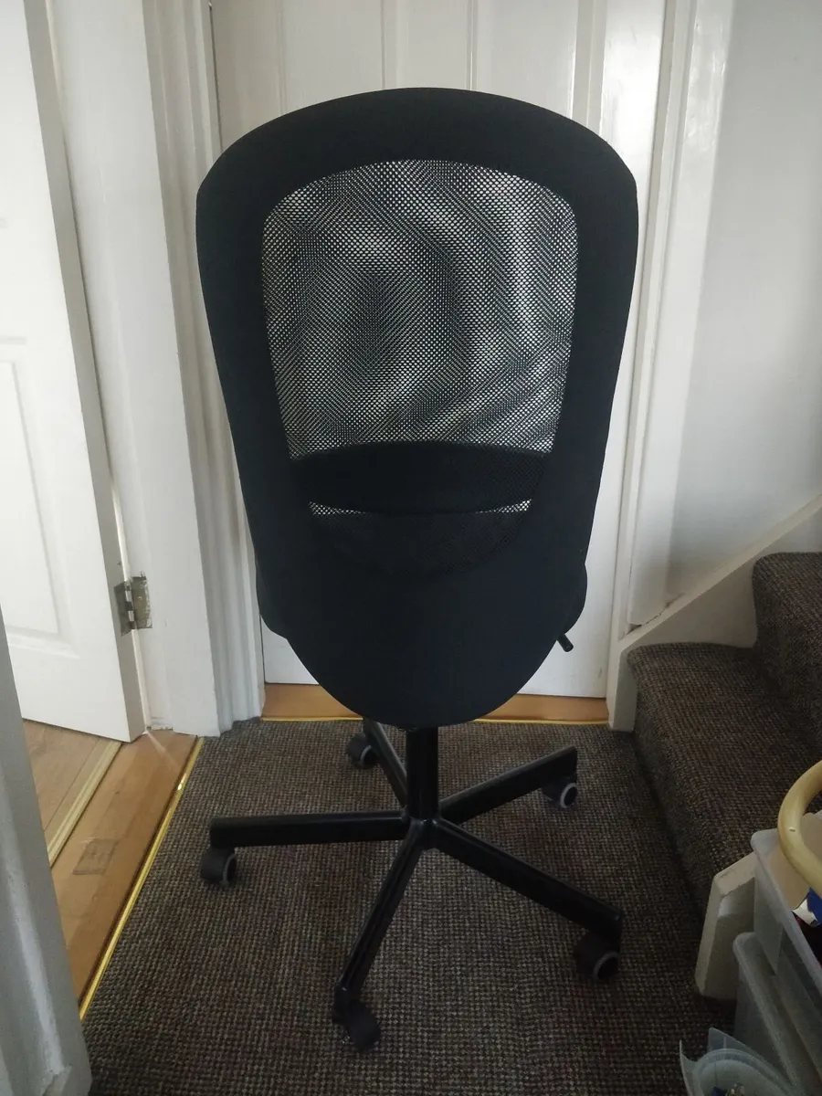 Office Chair (Almost perfectly good) - Image 3