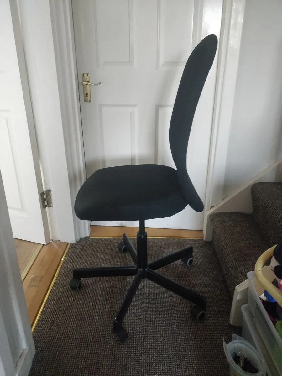 Office Chair (Almost perfectly good) - Image 2