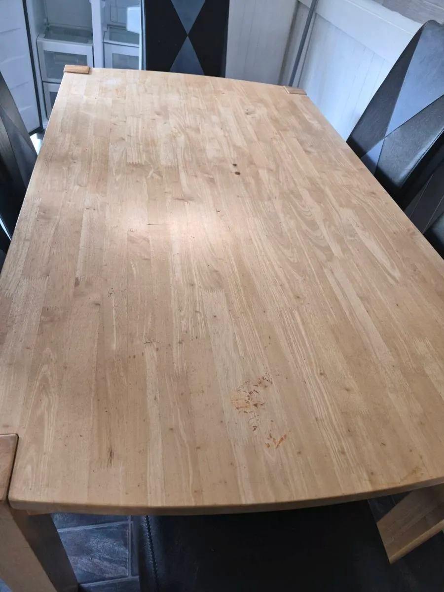 Table and 6 chairs - Image 3