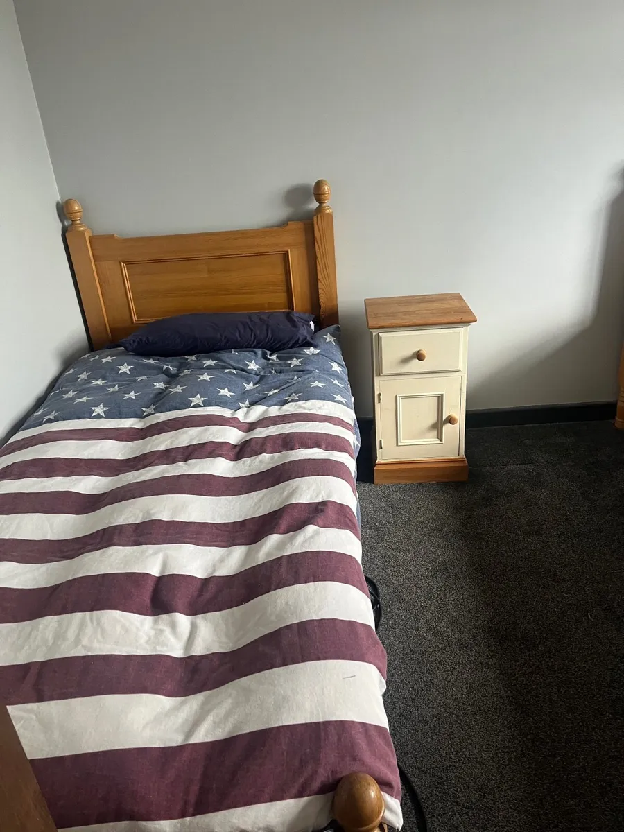 Bedroom furniture - Image 3