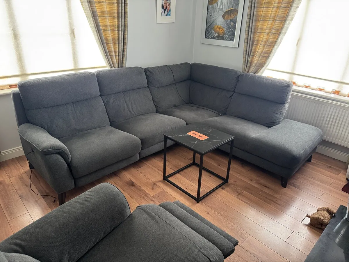 Corner couch - Image 3